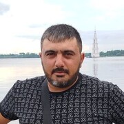   ,  Arman, 40