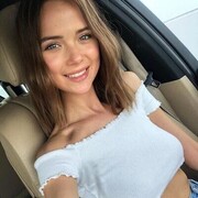  ,  Yulya, 24