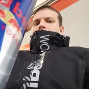  ,  Aleks, 29