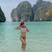  Phuket,  Julia, 35