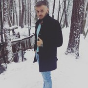  ,   Lary, 33 ,   