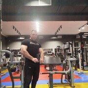  ,  Viktor, 37