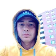  ,  Shoxrux, 25