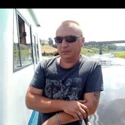  ,  Deni, 42