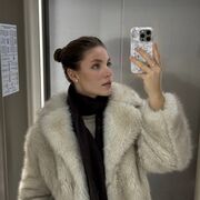 ���������� Praha, Elizaveta