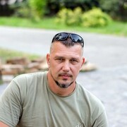  ,  Viktor, 43
