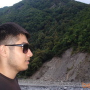  ,   Yunis, 33 ,   ,   , c 