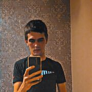  -,   Maxim, 27 ,   ,   , c , 