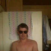  ,   Viktor, 40 ,  