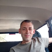  ,  Sergio, 32