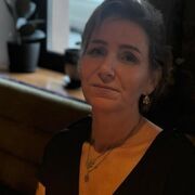   ,  Lana, 48