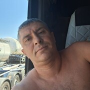  ,   Viktor, 45 ,   