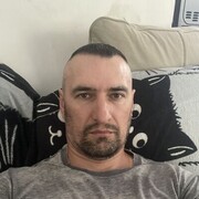  ,  Viktor, 40