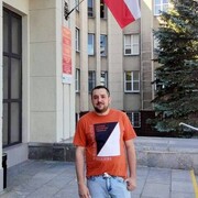  ,   Viktor, 37 ,   ,   