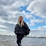  Abbots Langley,   , 51 ,   ,   