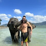  ,   Lukas, 36 ,   ,   