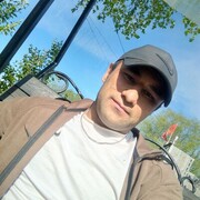  ,  Mamurjon, 30