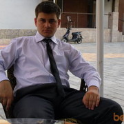  ,   Alex, 33 ,   