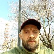  ,   Witalij, 44 ,  