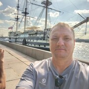  -,   Leon, 48 ,   ,   , c , 