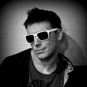  ,   Stalker, 37 ,  