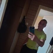  ,   Denis, 38 ,   c 