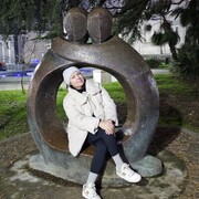  ,   Yuliya, 48 ,   c 
