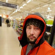  ,  Shoxrux, 33
