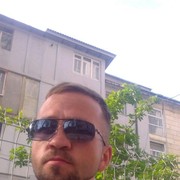  ,  Evghenii, 32