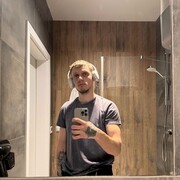  ,  Doctor Andy, 32