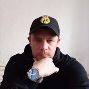  ,  Ivan, 32