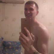  ,   Ilya, 33 ,   
