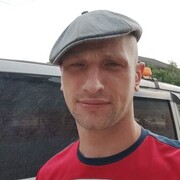  ,  Valentin, 33