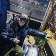  ,   Viktor, 39 ,   c 