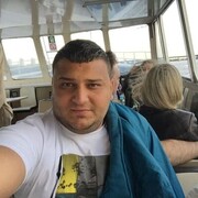  ,   Loay, 35 ,   ,   