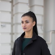  ,   Penelopa, 42 ,  