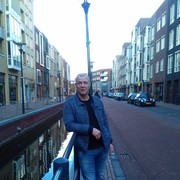  ,   Maksim, 42 ,   