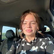 ,  Elizaveta, 22