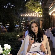  ,  Lili, 22
