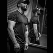 ���������� Tunis, ���� ������� Elyes, 32 ����, ������������ ��� ������, ����� � ���������, c�������� ���������