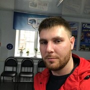  ,   Viktor, 33 ,   ,   