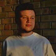  ,  Komron, 21