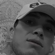  ,  Zuhriddin, 30