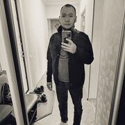   ,   Denis, 40 ,   ,   