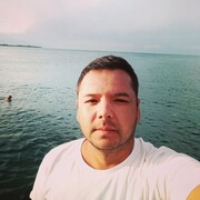  -,  Azik, 32