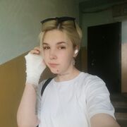  ,  Valeria, 28