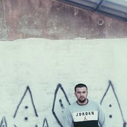  ,  IKROMJON, 29