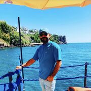  ,  Frat, 25
