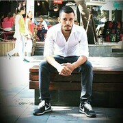  ,  Giovane, 33