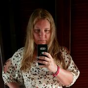  ,   Lola, 37 ,   ,   , c 